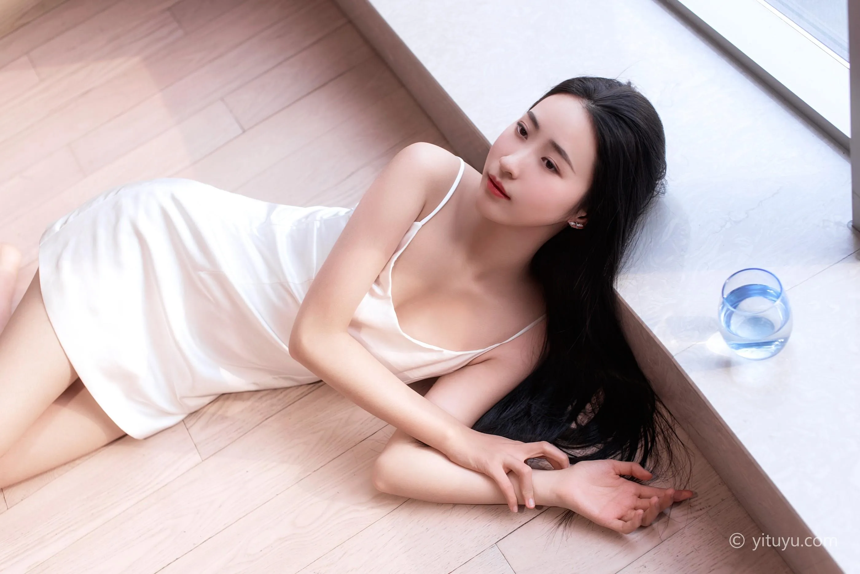 [YITUYU艺图语]2021.08.16 分手前 颖儿 [39P]插图7